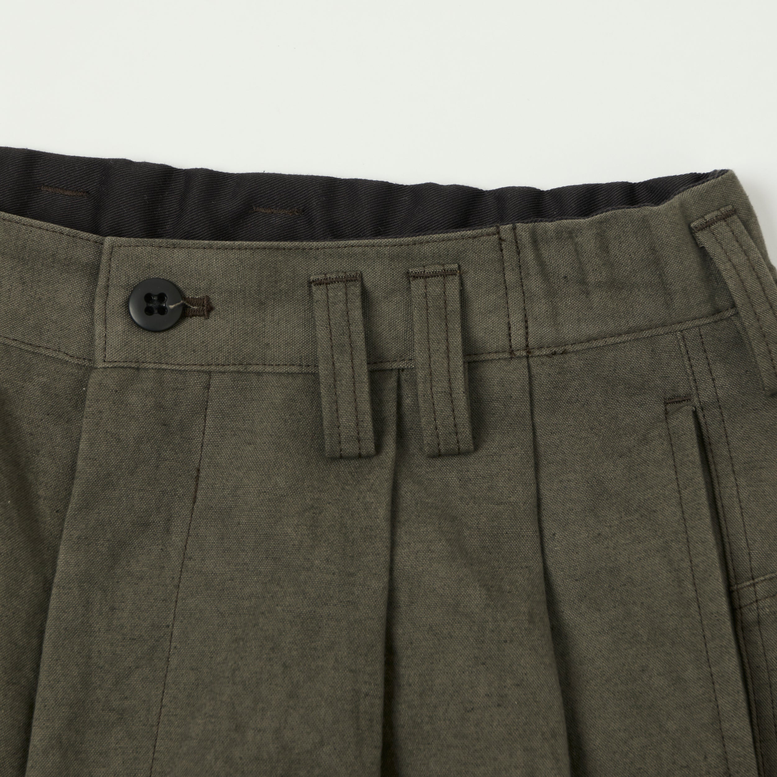 Jackman Sulfur Dyed Canvas Pleated Trousers - Dark Moss Gray