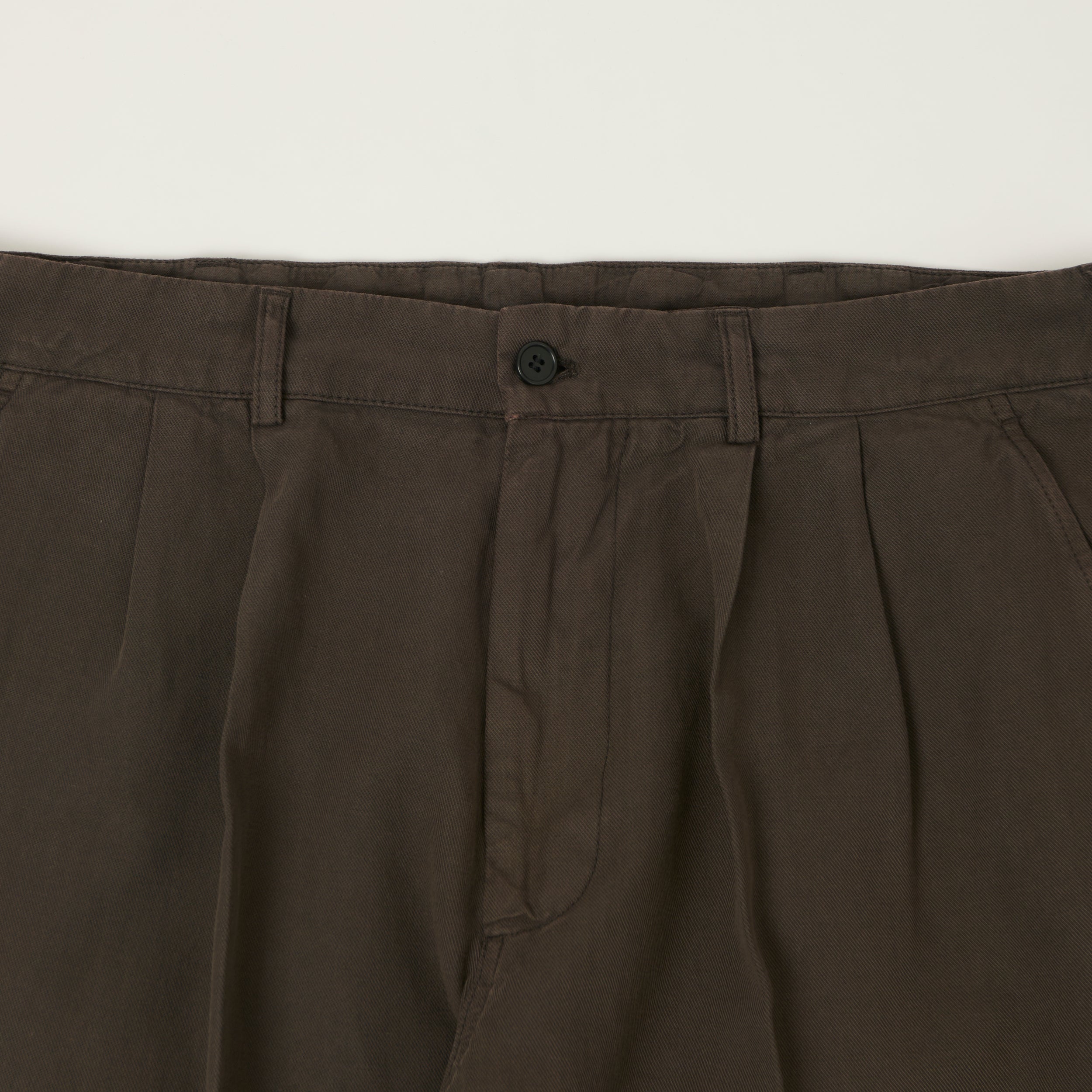 Knickerbocker 'Canal' Pleated Cotton Linen Trouser - Black/Olive