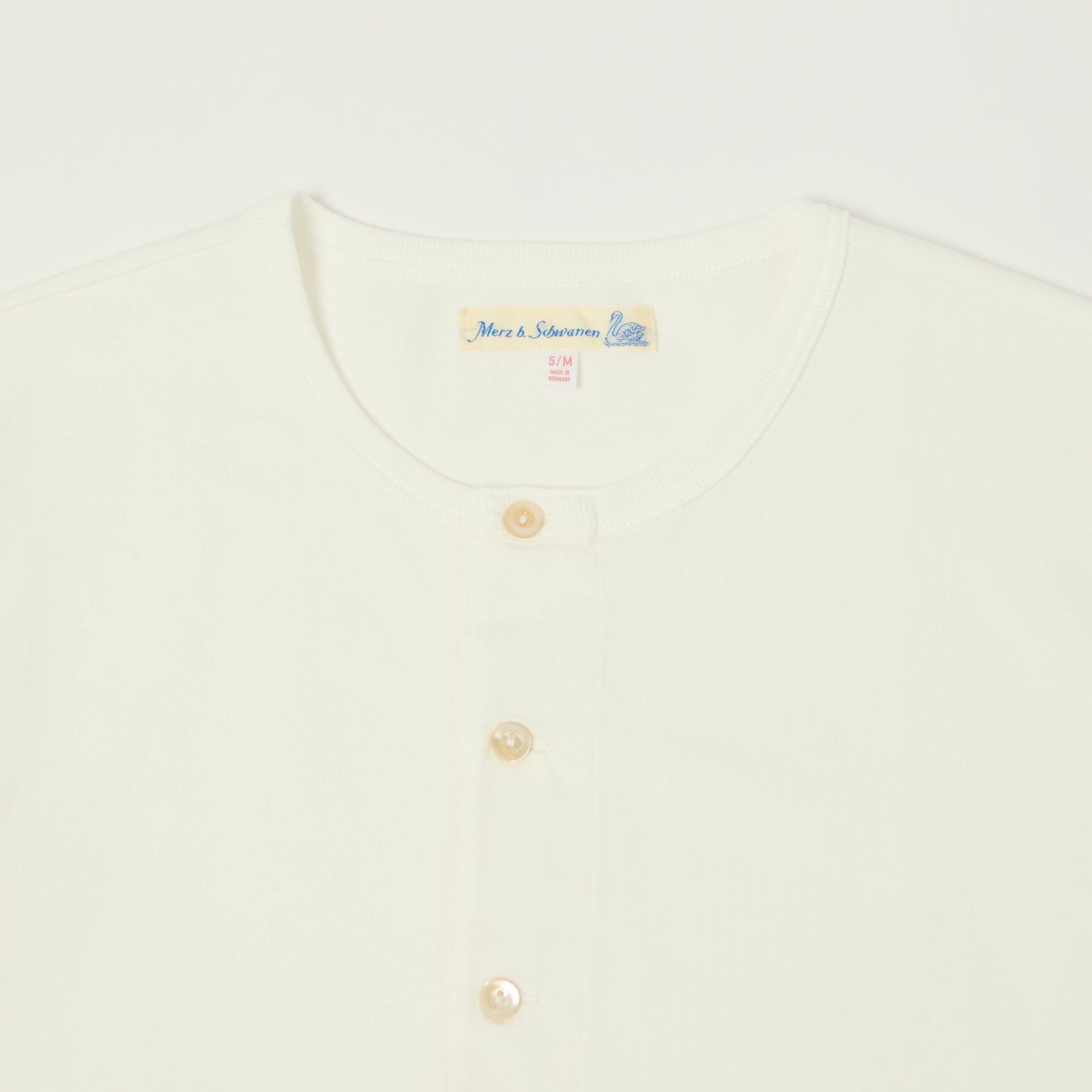 Merz b. Schwanen 2M06 Classic Long Sleeve Henley - White