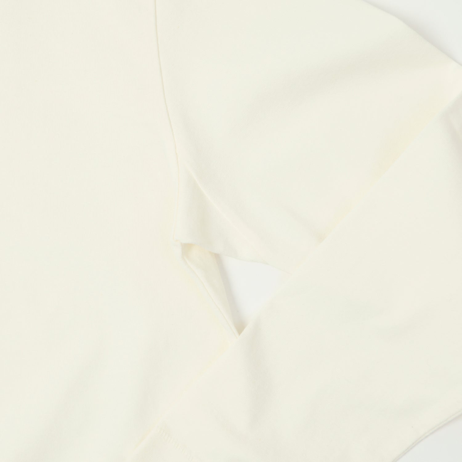 Merz b. Schwanen 'Good Basics' Long Sleeve Boxy Cropped T-Shirt - White