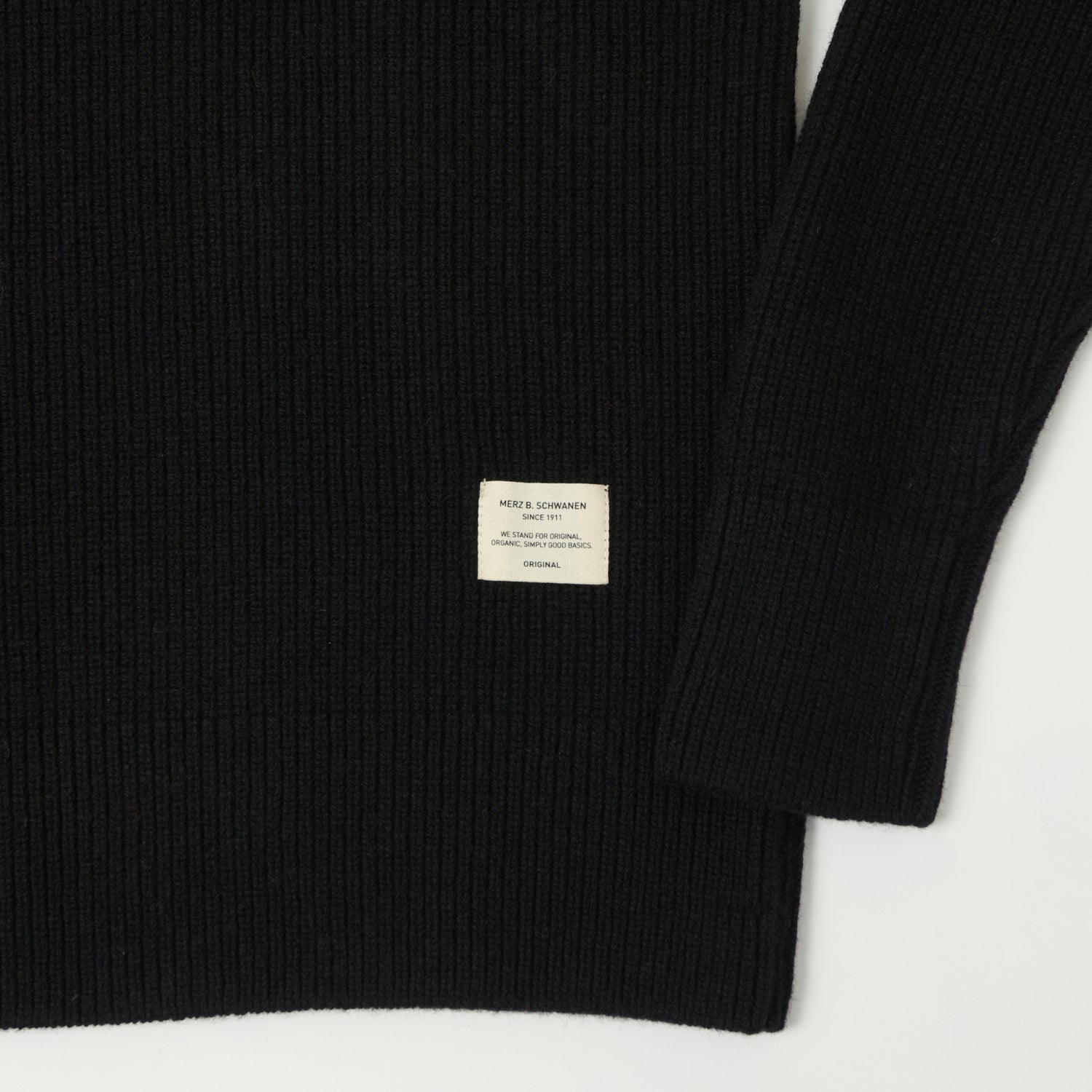 Merz b. Schwanen 'Good Basics' Wool Cashmere Ribbed Knit Pullover - Deep Black