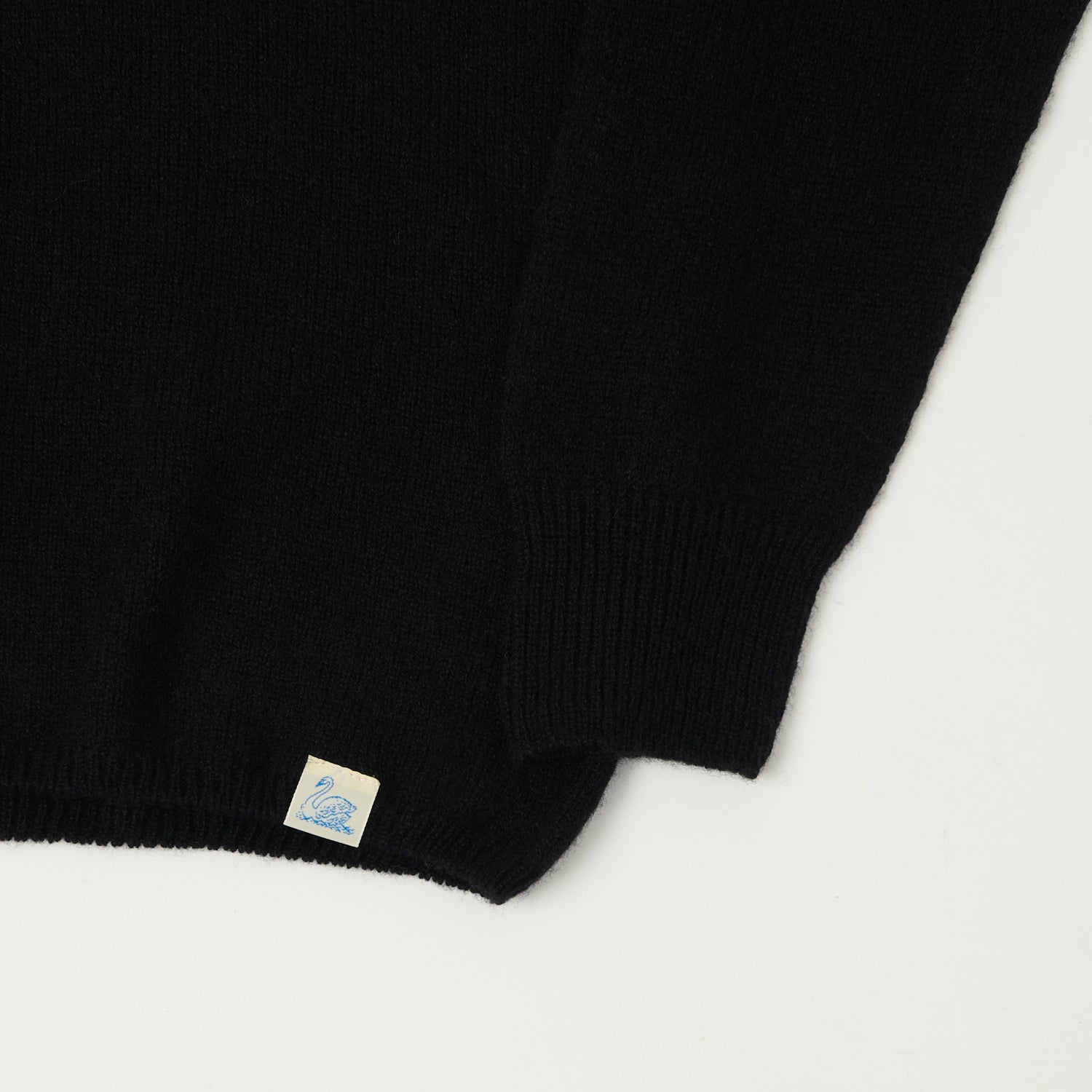 Merz b. Schwanen 'Good Basics' Lightweight Wool-Silk-Cashmere Sweater - Deep Black