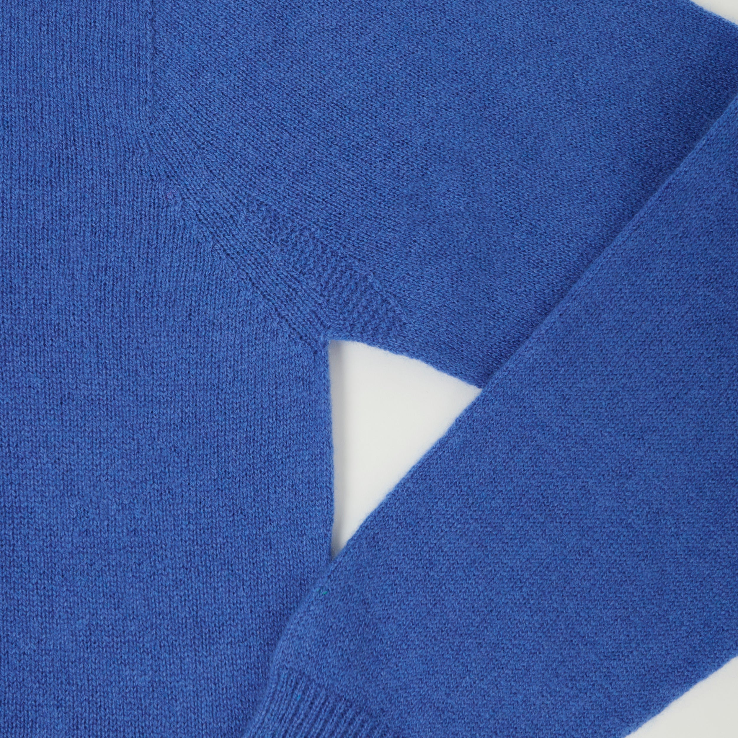 Merz b. Schwanen 'Good Basics' Lightweight Wool-Silk-Cashmere Sweater - Washed Blue