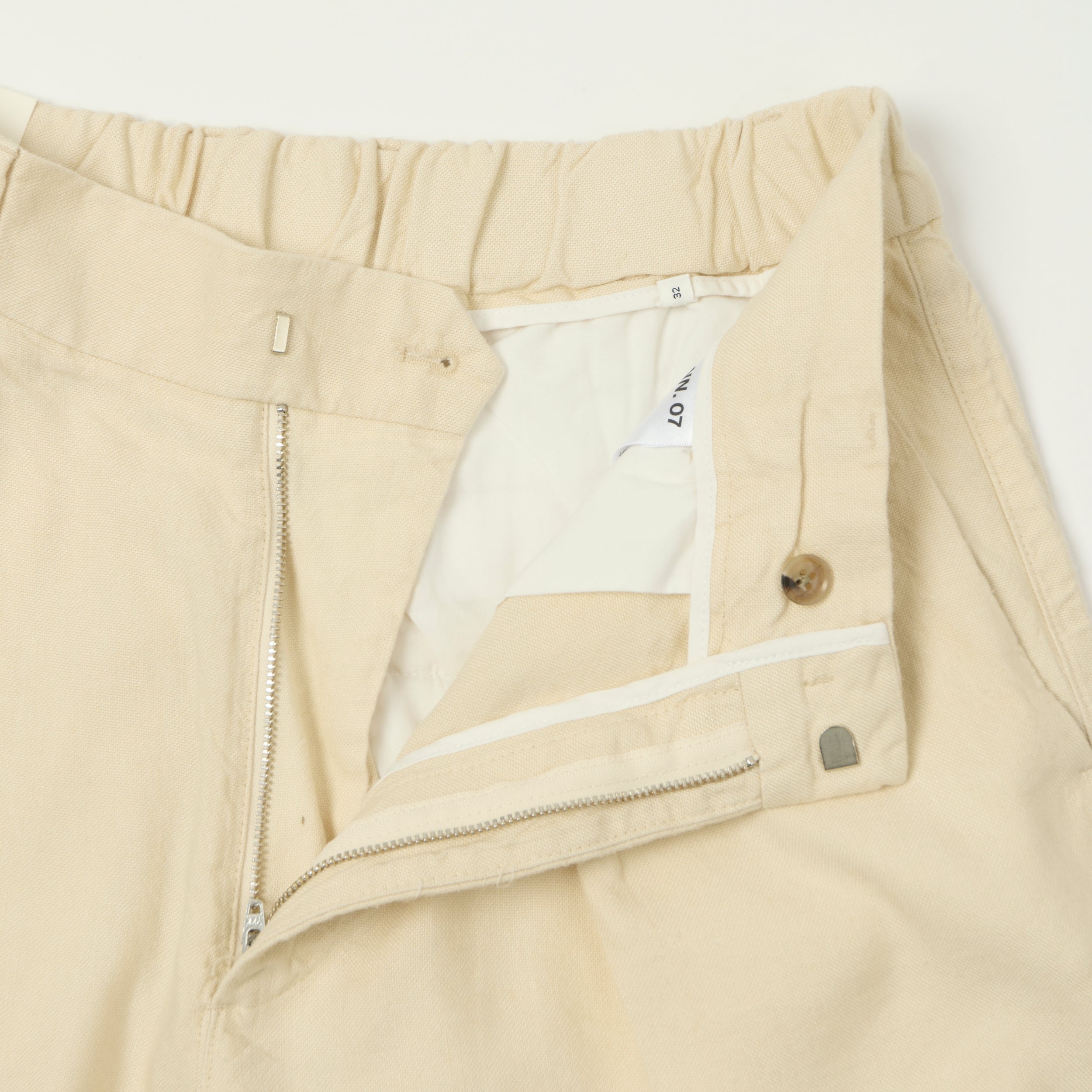 NN07 'Kay' Pleated Linen Shorts - Ivory