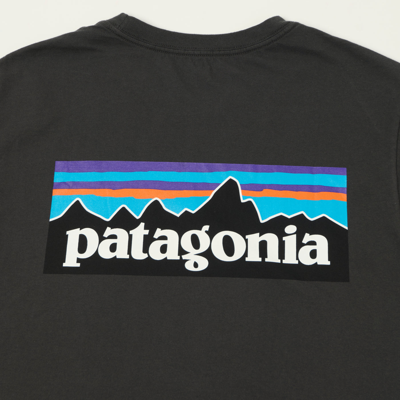 Patagonia P-6 Logo T-Shirt - Ink Black