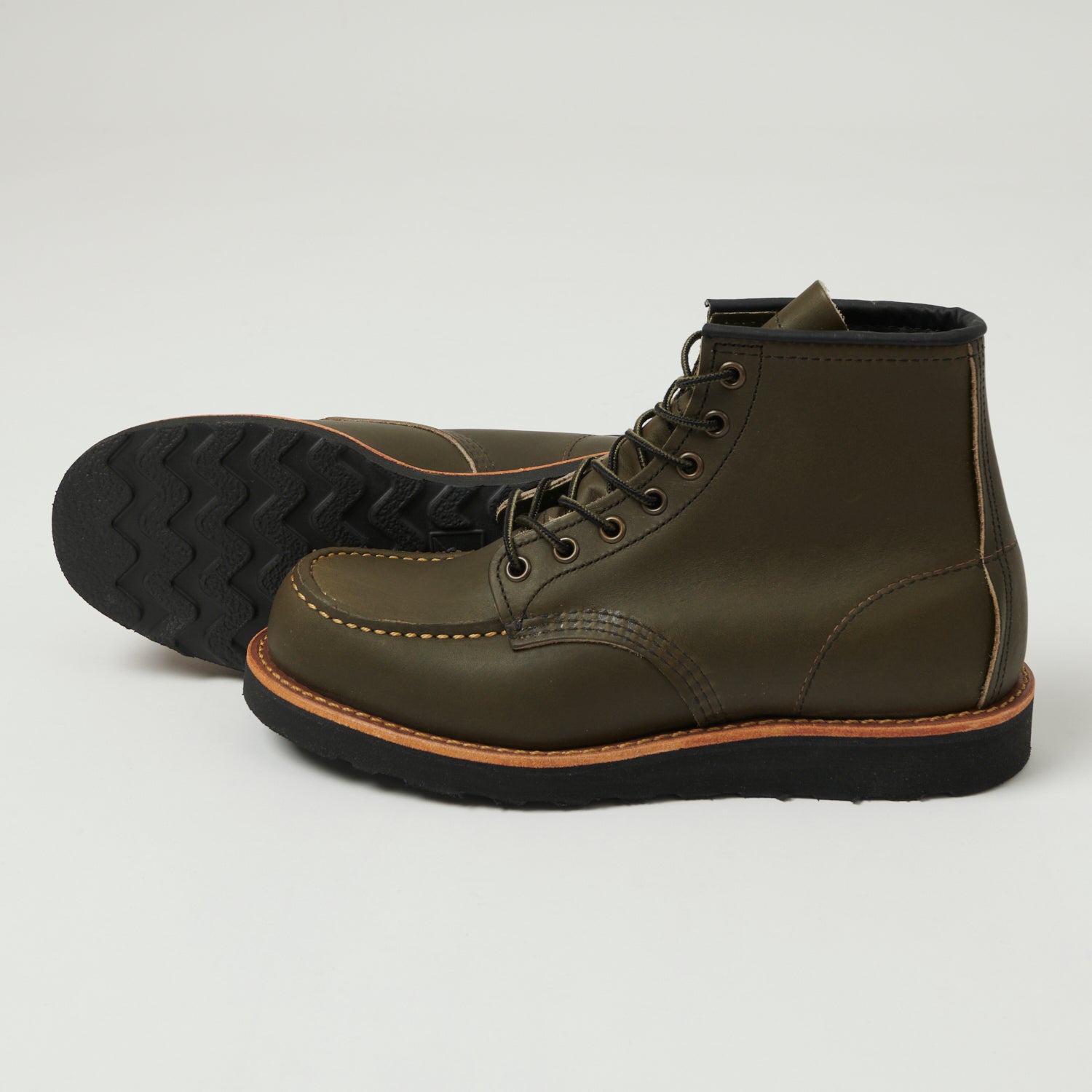 Red Wing 8828 Classic Moc Toe Boot - Alpine Portage