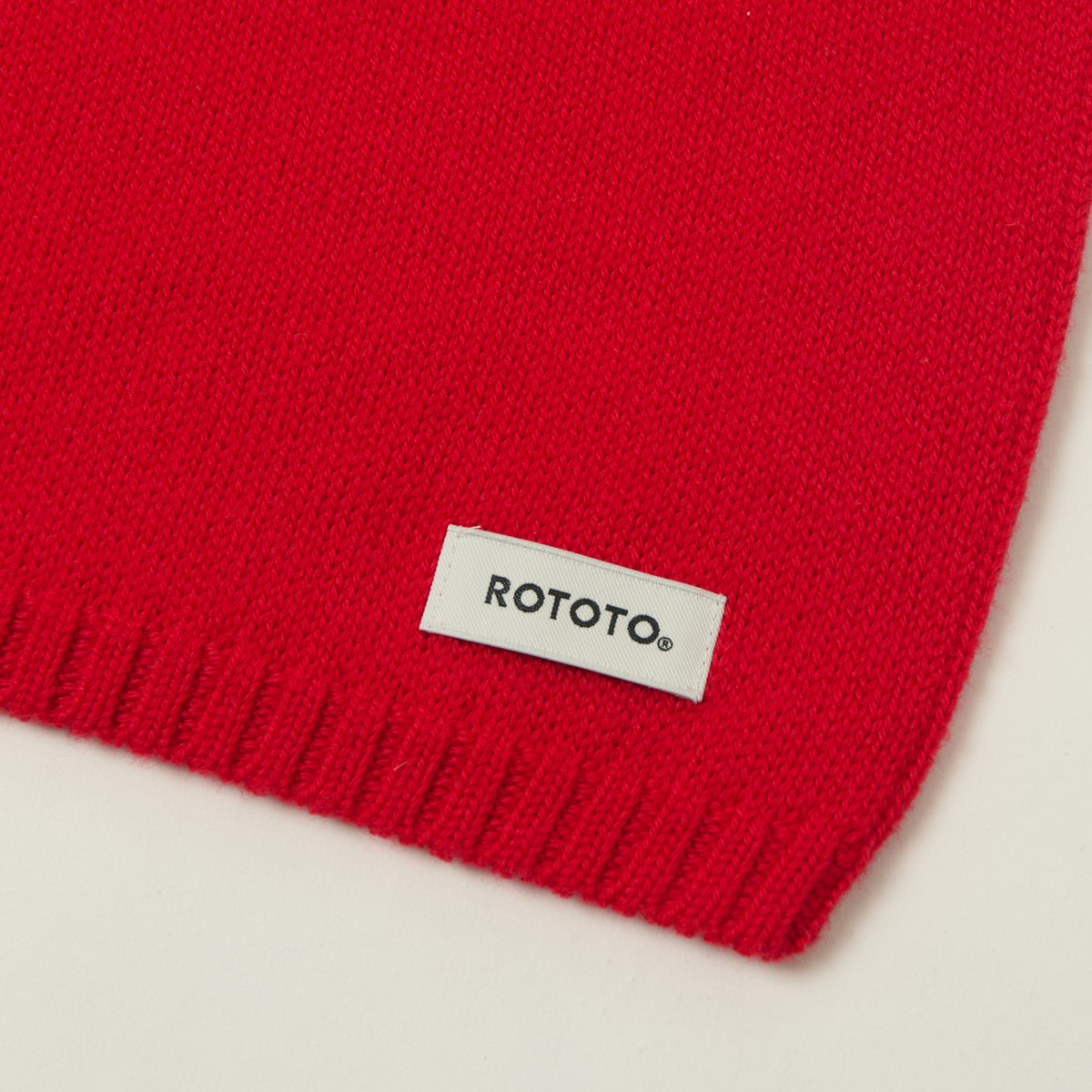 Rototo Extra Fine Merino Seamless Snood - Red