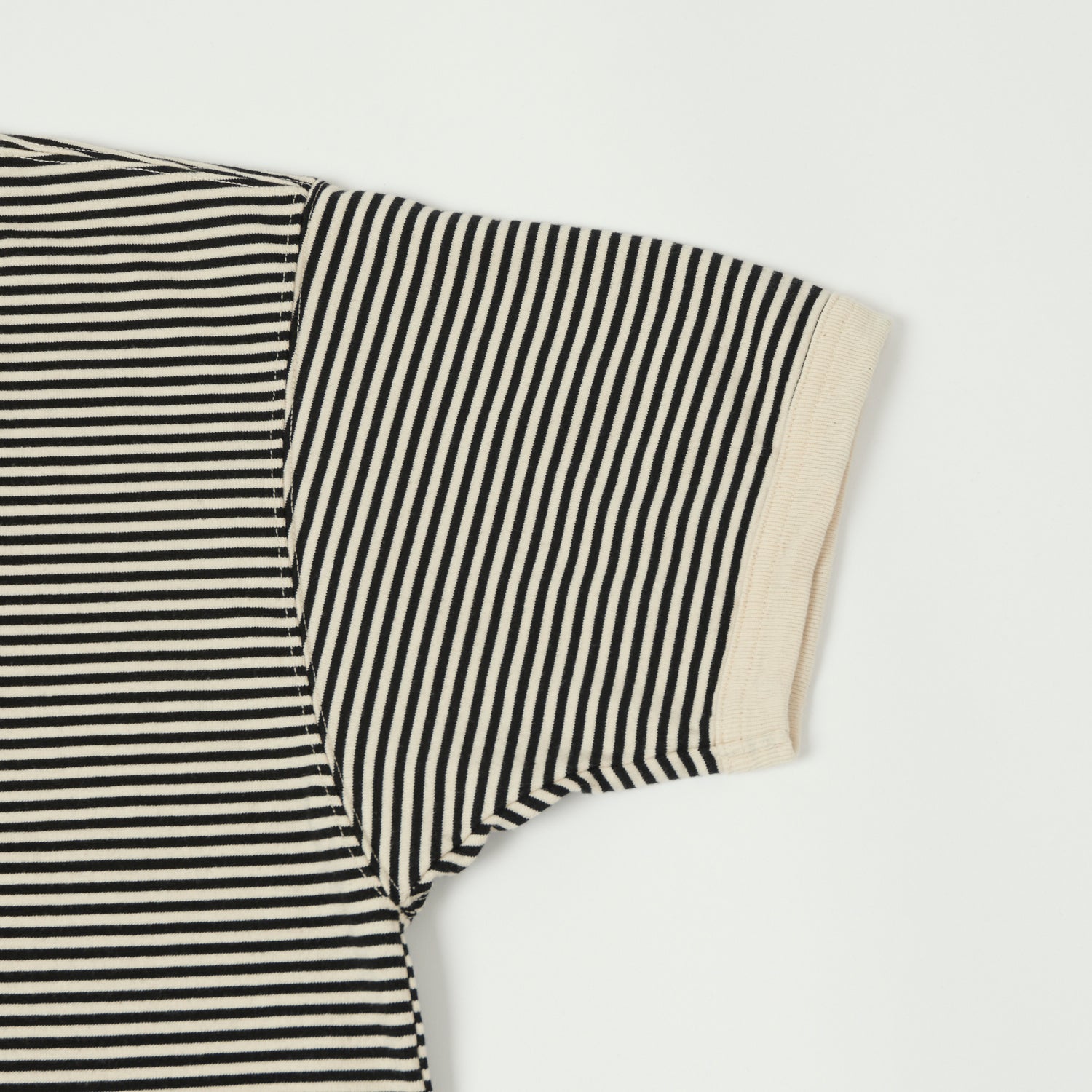 TOYS McCOY 'The Great American Hero' Stripe T-Shirt - Ivory/Black