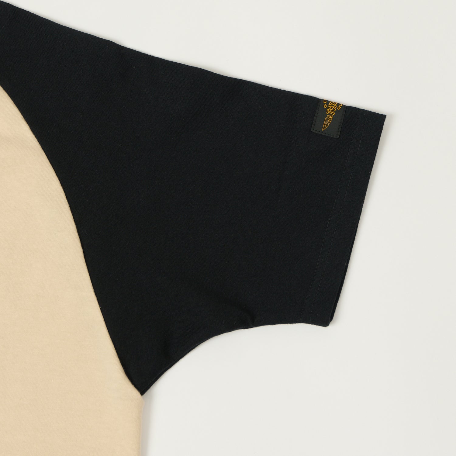 TOYS McCOY 'On Any Sunday' Raglan Sleeve T-Shirt - Beige/Black