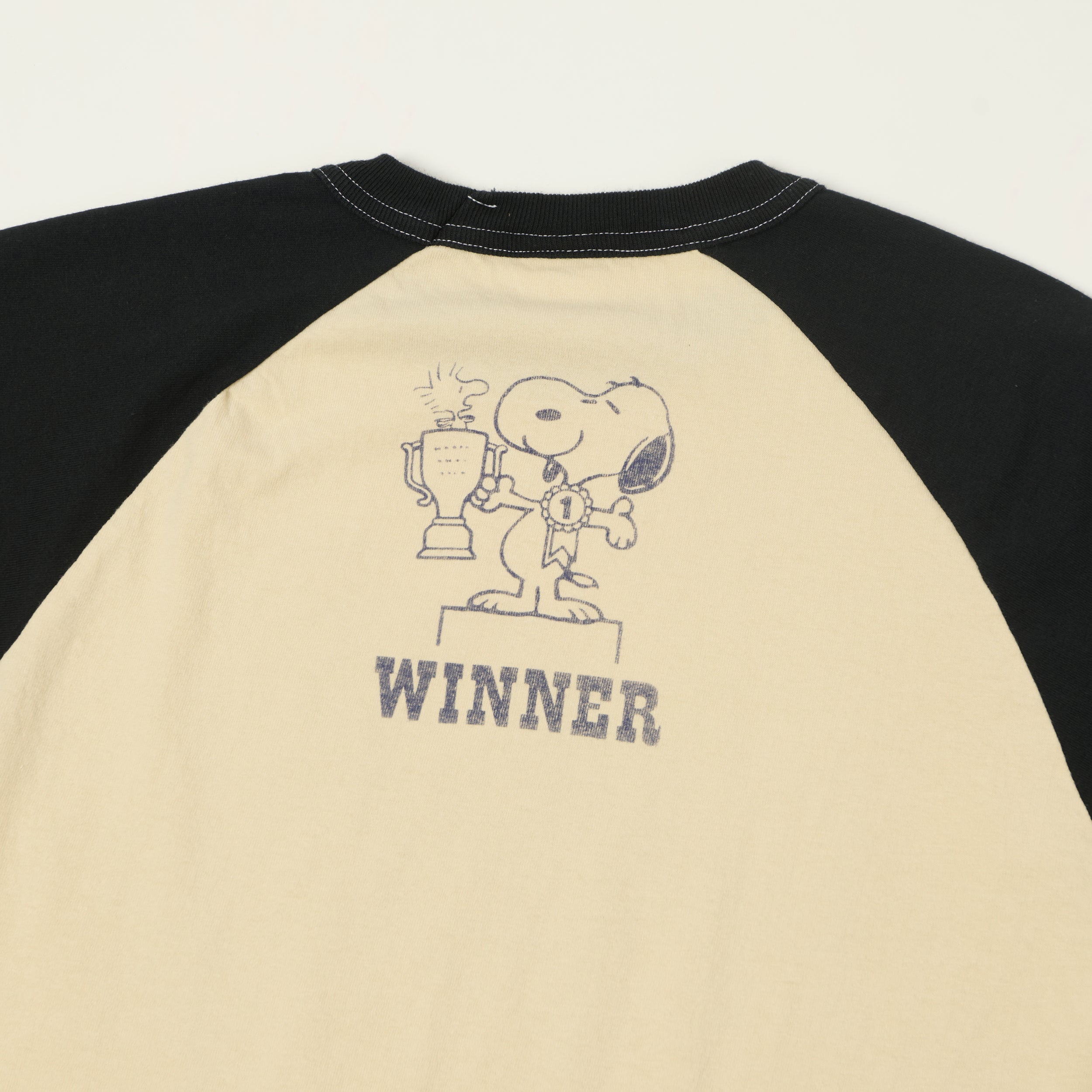 TOYS McCOY 'Snoopy Motocross' Raglan Sleeve Baseball T-Shirt - Ivory