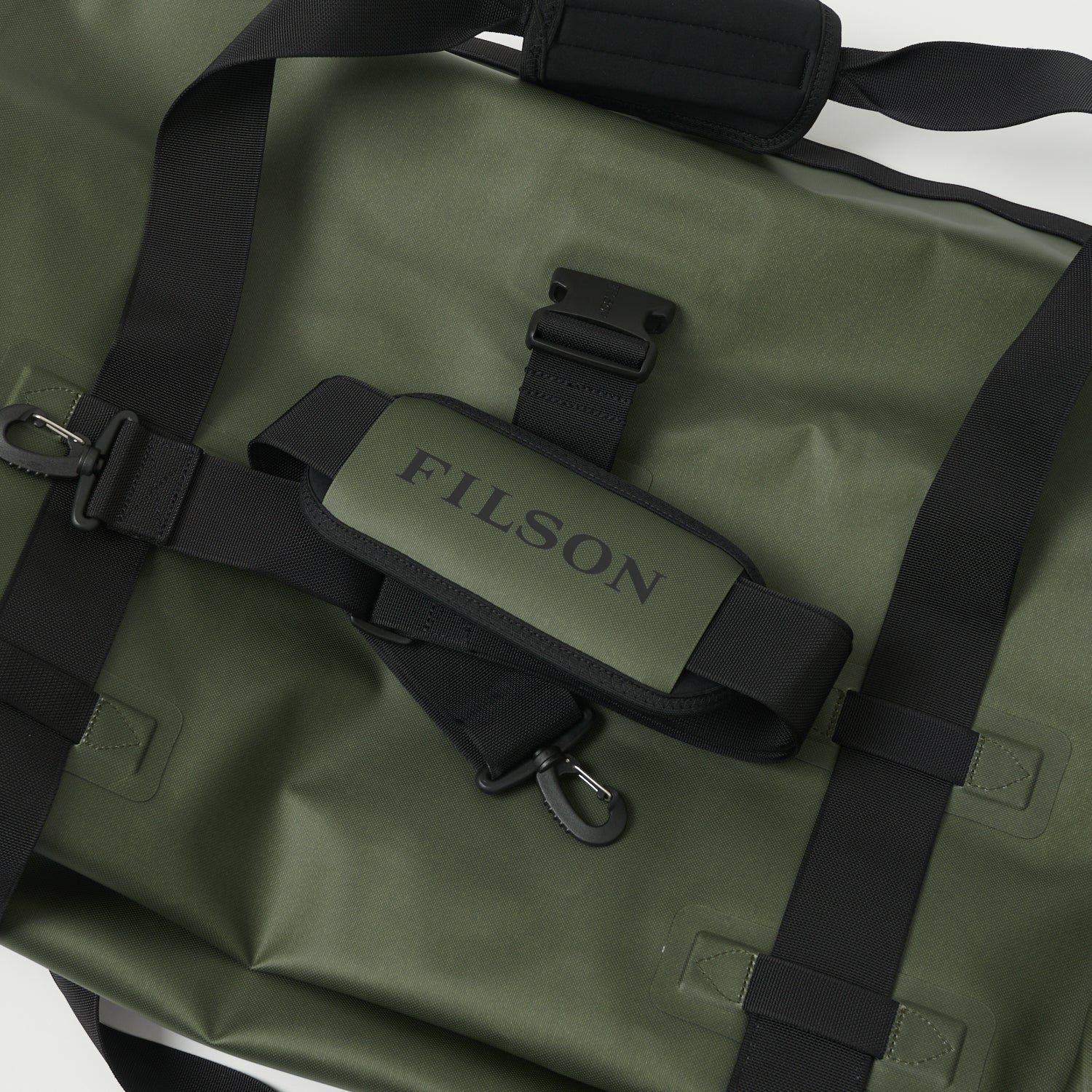 Filson Medium Dry Duffle Bag - Green