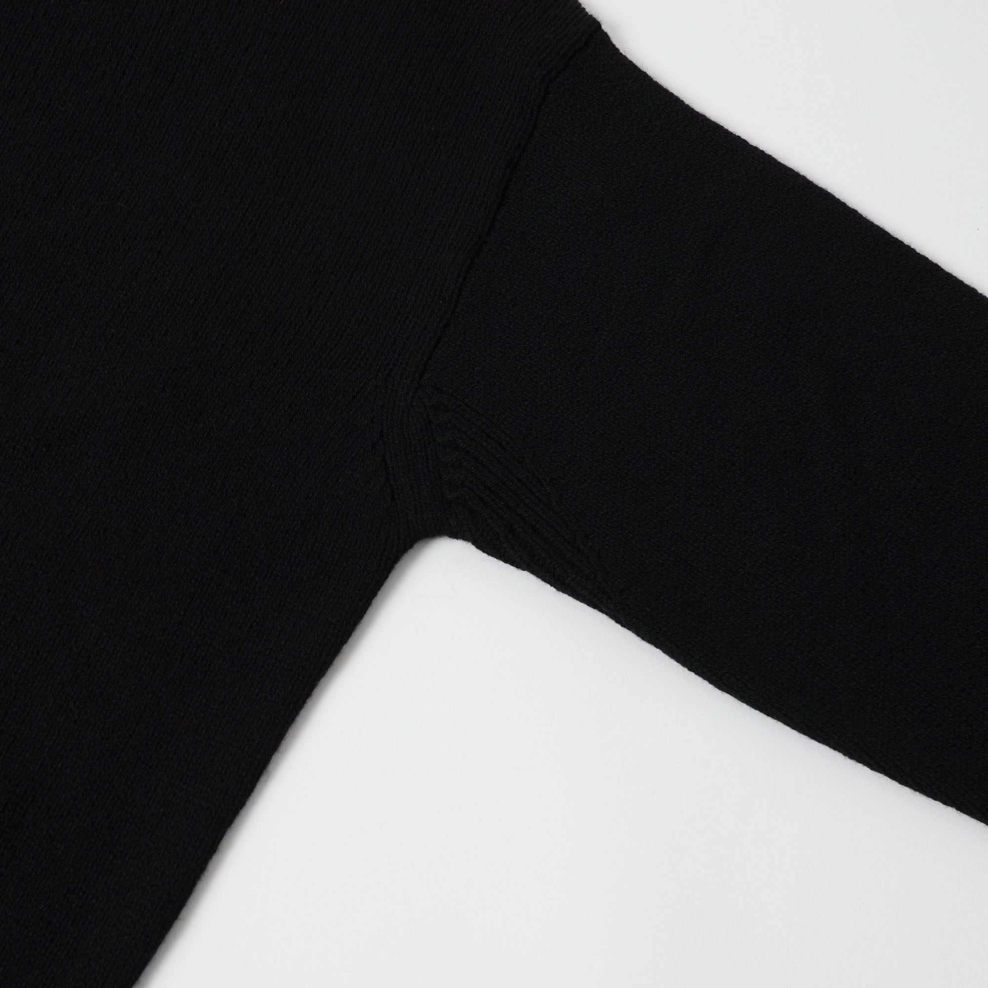 Merz b. Schwanen 'Good Basics' Recycled Cashmere Pullover - Deep Black