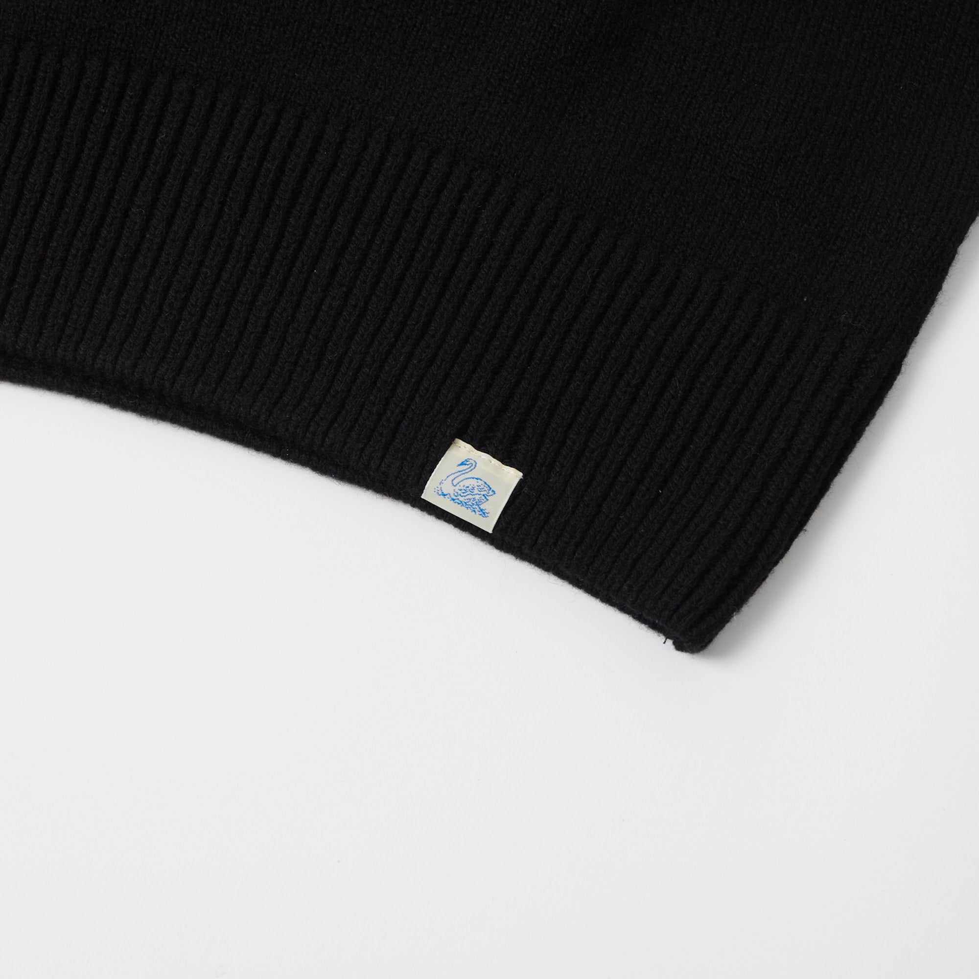 Merz b. Schwanen 'Good Basics' Recycled Cashmere Pullover - Deep Black