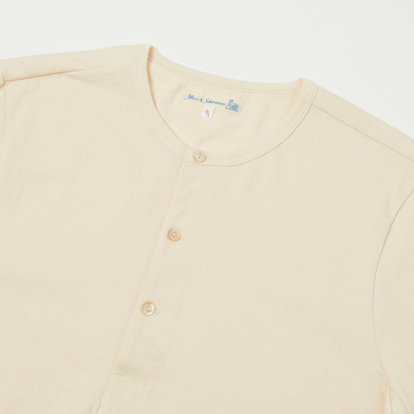 Merz b. Schwanen 207 Short Sleeve Henley - Nature