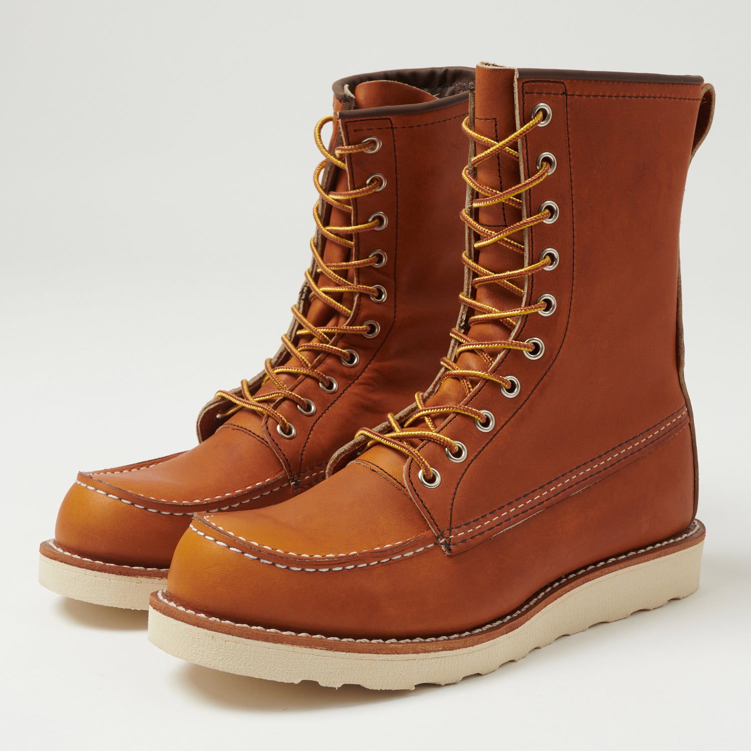 Red Wing 0877 Classic Moc Toe Boot - Oro Legacy