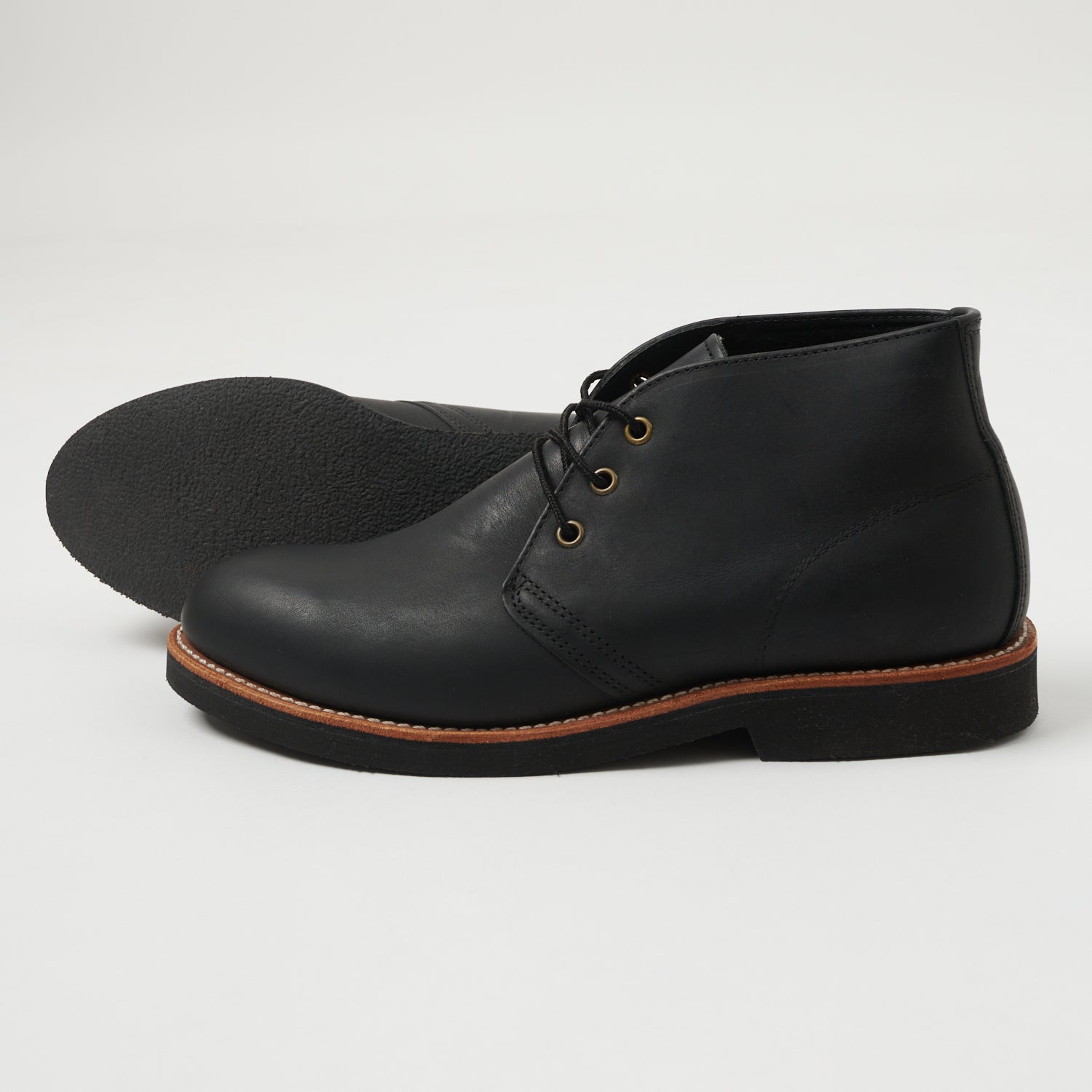 Red Wing 9216 Foreman Chukka Black Harness